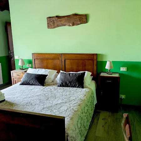 לינה וארוחת בוקר La Bugneta 3*